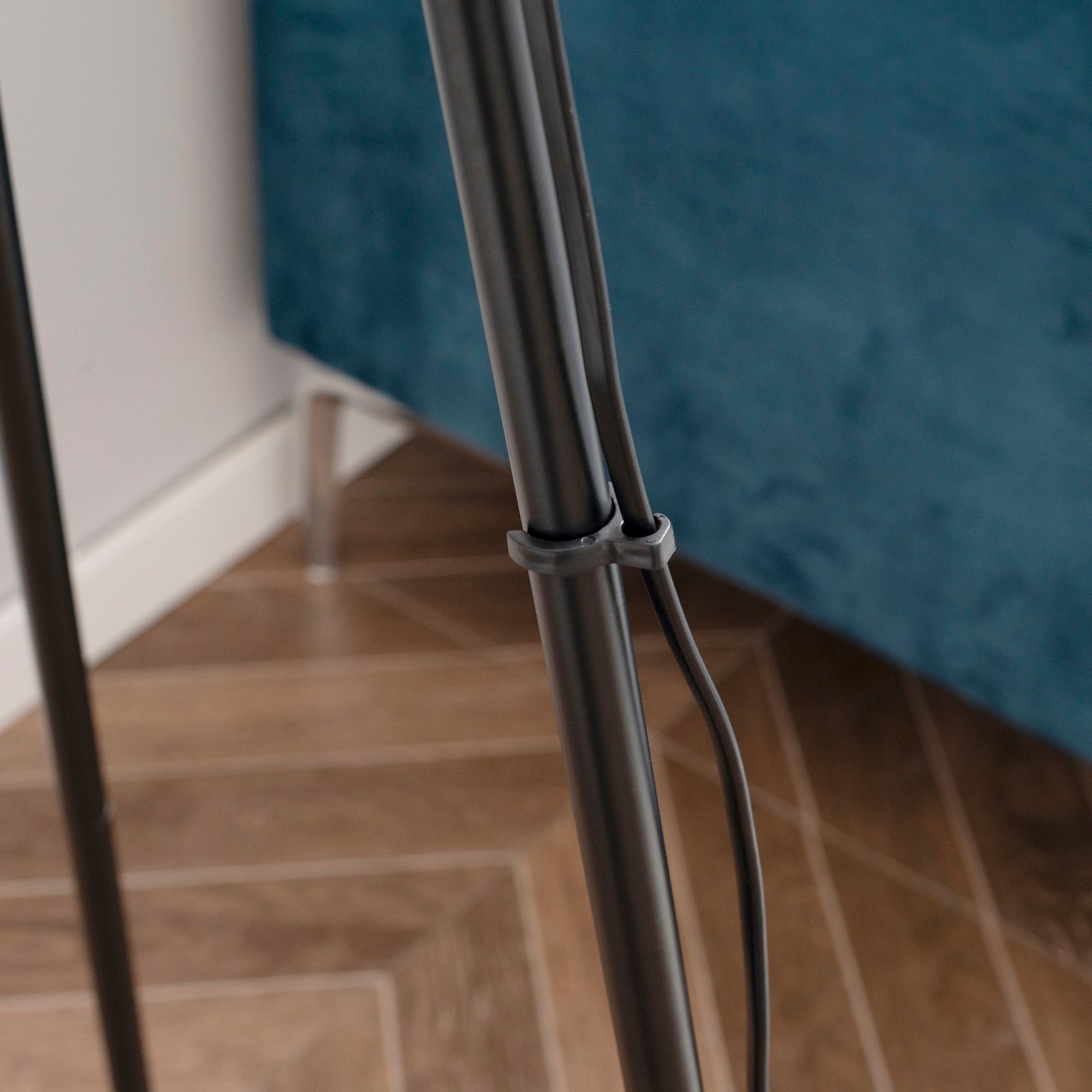 Modern Tripod Floor Lamp - Image 4