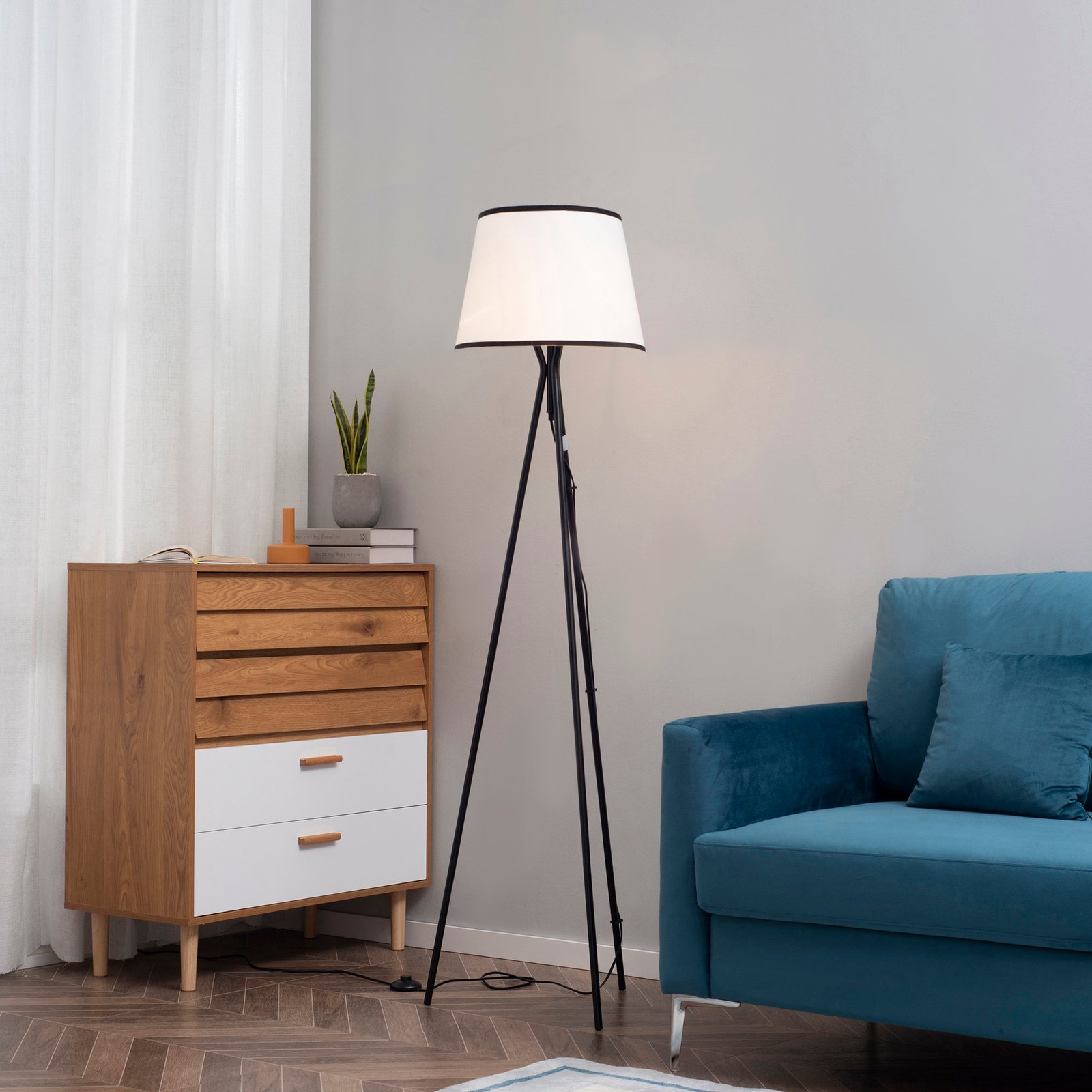 Modern Tripod Floor Lamp - Image 6